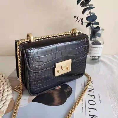 China 2021 New PU Crocodile Small Pattern Shoulder Bag Messenger Bag Chain Square Bag for sale