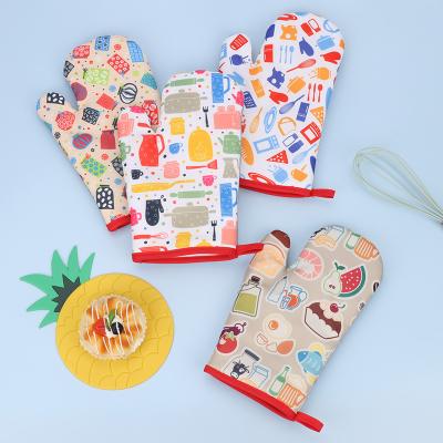 China High Quality Cotton Printed Oven Mitts Fashionable Safe Thick Oven Gloves For Kitchen Bake for sale