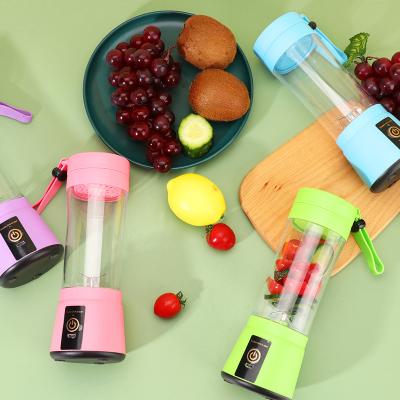 China Viable High Quality Multicolor Electric PP Handle Juicer Portable Mini Juicer Blender Fresh Blender for sale