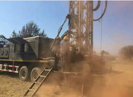 China Hydraulische Hoogste Hoofdaandrijving 600M Truck Mounted Drilling-Installatie Te koop