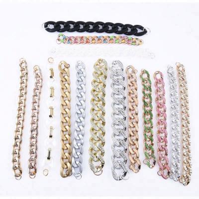 China Lead Free High Quality Gold Chain Shoe Charms With Cuban Link Chain For Croc Shoe Top Decoration Accesorios Big Chain Charm For Clog Shoes for sale