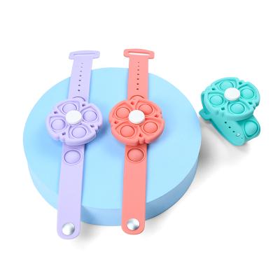 China New Arrived Eco-friendly Decompression Food Grade Silicone Kids Rotating Wristband Bubble Bracelet Unzip Toy For Sale for sale