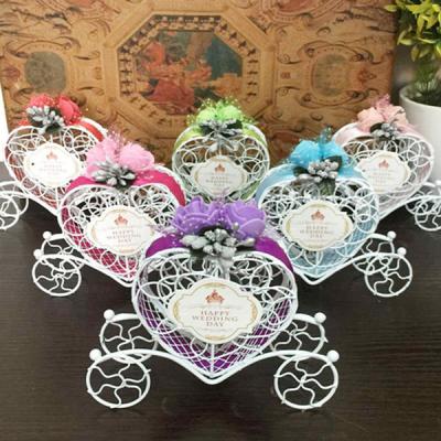 China High Quality Disposable Metal Pearl Flower Heart Trolley Wedding Favors Chocolate Candy Box Party Flower Candy Boxes for sale