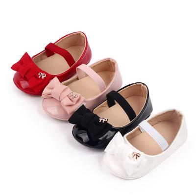 China New Breathable Summer Baby Princess Shoes Patent Leather Bow Baby Shoes Soft Soled Walking Shoes for sale