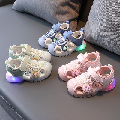 China Lightweight 2021 Baotou Beach Shoes Glowing Breathable Outdoor Sandals Newborn Infant Babies Boy Toddler Unisex Sole Soft Girls for sale