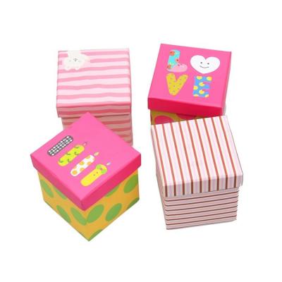 China Cute Luxury Custom Handmade Promotion Cardboard Gift Square Paper Box for sale