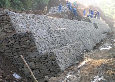 중국 직류 전기를 통한 강철 80x100mm 60x80mm 돌에 의하여 채워지는 Gabions 바구니 옹벽 판매용