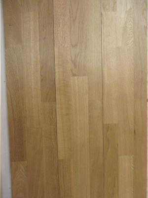 China 3 strips oak engineered flooring, both multi-layers or 3-layers are available for sale