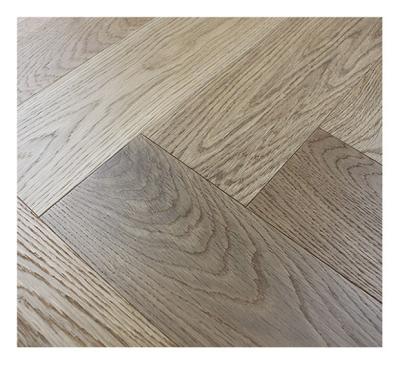 Chine Prime Oak Herringbone Engineered Wood Flooring To Italy, Smoked à vendre