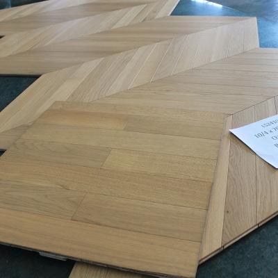 Chine Natural Oak Chevron Engineered Flooring 530x70x10/4MM, AB grade, Brushed, UV lacquer à vendre