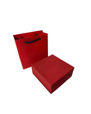 China Recycled Materials custom giftbox New Red Flip Magnetic Seal Custom  giftbox packaging Christmas Gift Box Can Be Lined custom giftbox for sale