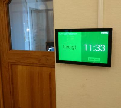 China Glass Wall Mount Meeting Room Scheduling Display 10.1 inch Android POE Tablet With LED Light Indicator for sale