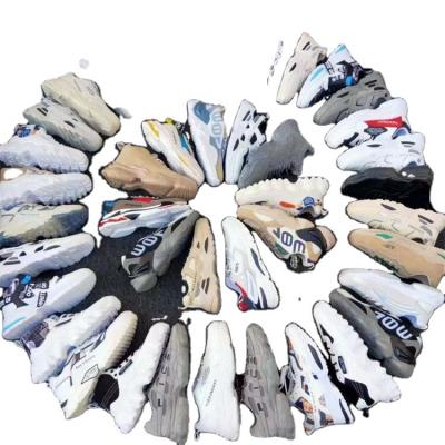 China Fashion Trend Men's Running Shoes Breathable Outdoor Sport Shoes 2022 Mens Basketball Shoes for sale