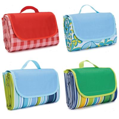 China Outdoor Activity Lightweight Picnic Blanket Waterproof Foldable Beach Mat With Tote for sale