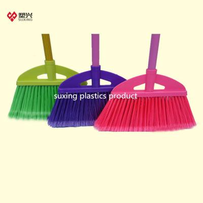 China China factory wholesale 402 plastic cleaning broom with 1.2M metal stick for sale