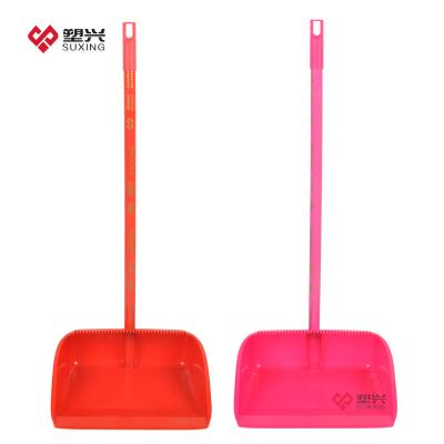 China Outdoor whetstone and dustpan in Guangdong Jianpai factory pp with wooden handle for sale