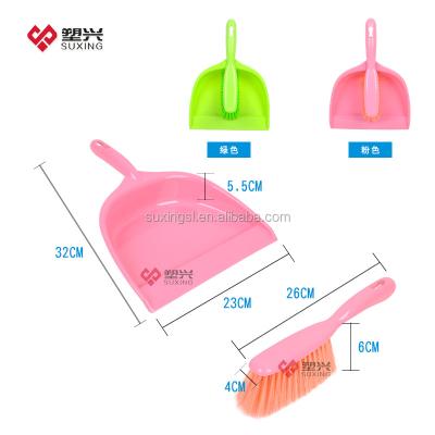 China Mini home cleaning desk or plastic dustpan and brush at home for sale