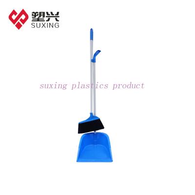 China Middle East Market PP Broom And Home And Outdoor Dustpan Set for sale