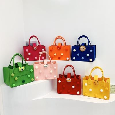 China Creative Ball Style Handbag Woolen Gift Bag Cartoon Color Felt Anti-theft Felt Handmade Bag for sale