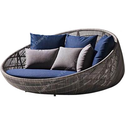 China Manufacturer Furniture Garden Round Shape Beach Folding Bed Waterproof Popular Outdoor Rope Woven Daybed With Quick Dry Foam In Pillows for sale