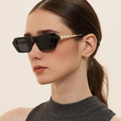 China Square sunglasses retro exquisite square semi-metal pearl sunglasses fashion sunglasses small new 2021 sunglasses for sale