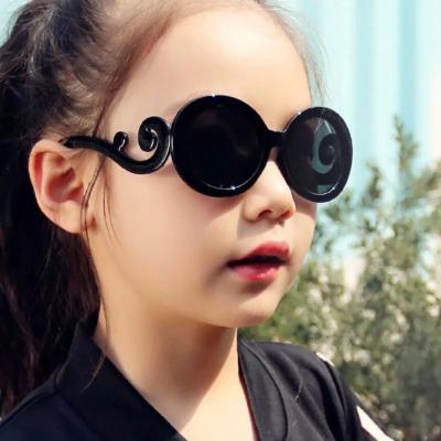 China Fashion Sun Glasses Kids Sunglasses UV400 Radiation Protection Cute Sun Glasses Sports For Baby Boys Oculus Glasses for sale