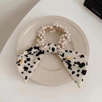 China FanYue 2022 Fashion Hair Accessories Korean Star Ribbon Pearl Scrunchie Pony Tails Hair Scrunchies Easy Custom Chiffon Printing Scrunchies for sale