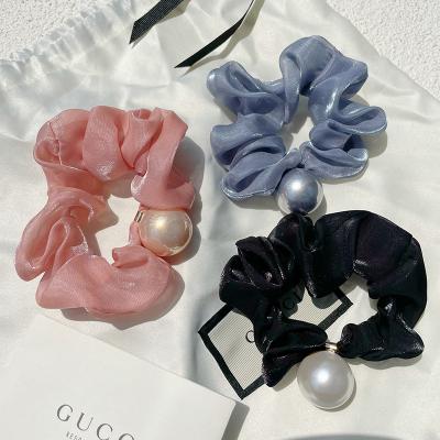 China FanYue Temperament Women Scrunchies Simple High-end Simple Pearl Pony Tails Scrunchies Winter 2022 Retro for sale