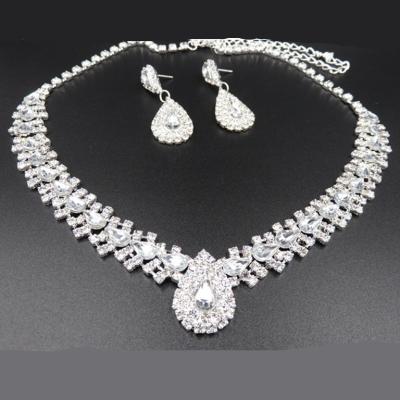 China Easy Jewelry Set For Women 2021 Korean Fashion Gorgeous Water Drop Necklace And Earring Jewelry Set for sale