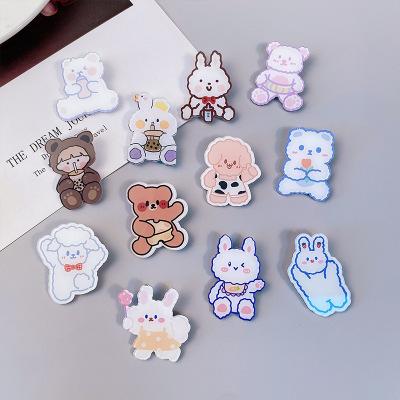 China 2021 Amazon Easy Top Selling Brooch Acrylic Brooch Bag Accessories Custom Wholesale Animal Lovely Brooch For Girls for sale