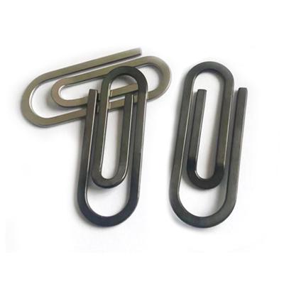 China Europe Newcomer Brushed Stainless Steel Paperclip Shape Silver Clip For Men for sale