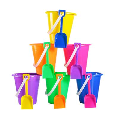 China Wholesale Custom Plastic Beach Bucket Kids Beach Toys Outdoor Sand Toys Beach Toys Bucket Set for sale