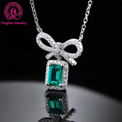 China Fashionable Beautiful Jewelry For Women Green Diamond Pendant Gold Plated 925 Sterling Silver Green Pendant Necklace 0.5ct for sale