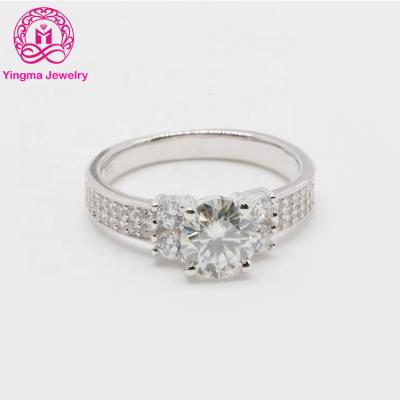 China Fashion Moissanite Jewelry CLASSIC White Gold Plated Wedding Ring Silver 925 for sale