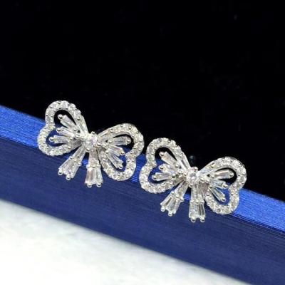 China Fashion Butterfly Earrings 18K White Gold Moissanite Stud Earrings For Women for sale