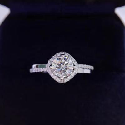 China Gold Round Shiny White Gold Moissanite Wedding Ring 18K Moissanite Ring for sale