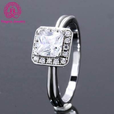 China CLASSIC Princess Cut Moissanite Engagement Ring 5x5mm 925 Sterling Silver Moissanite Diamond Band Ring High Quality 0.8ct for sale