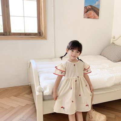 China 2022 Summer Cute Girl Dress Anti-wrinkle Princess Dress Embroidery Skirt Cuff Lace Dress Flying Sleeve Skirt for sale