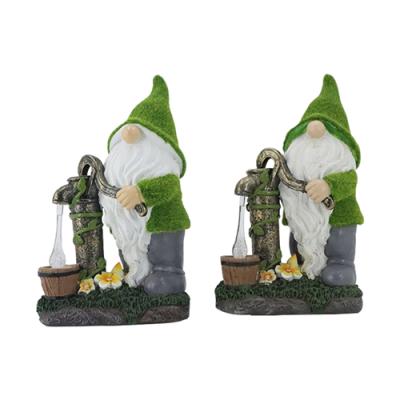 China Custom Europe Resin Gnomes Assembling Figure For Outdoor Solar Lights for sale