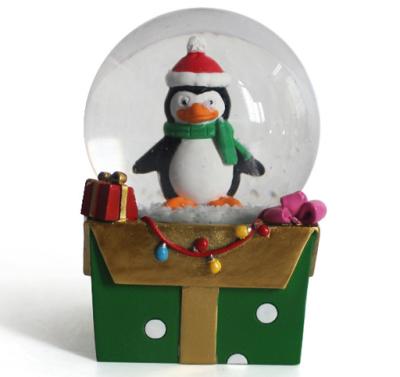 China Europe Christmas Gifts Penguin Snow Globe for sale