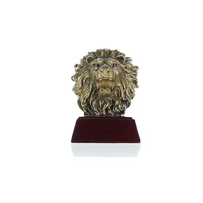 China Europe Size Custom Resin Sculpture Lions Animal Trophy For Business for sale