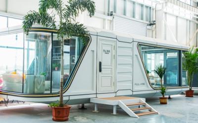 China Compact Waterproof Space Cabin Villa Luxury Hotel Vacation Villa With Balcony And Living Room for sale
