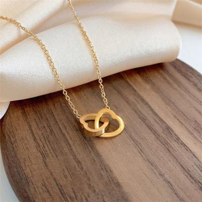 China 2023 New Arrival CLASSIC Gold Plated Love Heart Necklace Stainless Steel Double Heart Pendant Necklace For Women for sale