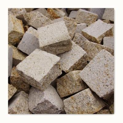 China Modern Yellow Granite Cube Stones For Driveway Paving for sale