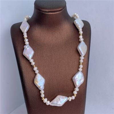 China Romantic Handmade Delicacy Flat Freshwater Pearl Choker Necklace For Women Gift for sale