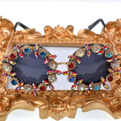 China New Styles Bling Diamond Sapphire Ruby Round Metal Frame Women Baroque Sunglasses Ladies Shades Luxury for sale