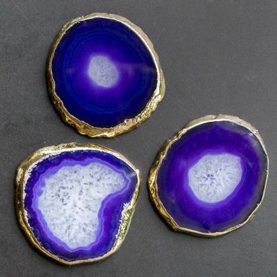 China China Wholesale Lower Price Colorful Coaster Slices Natural Artistic Sliced ​​Agate Wood Sliced ​​Coaster With Gold Plating for sale