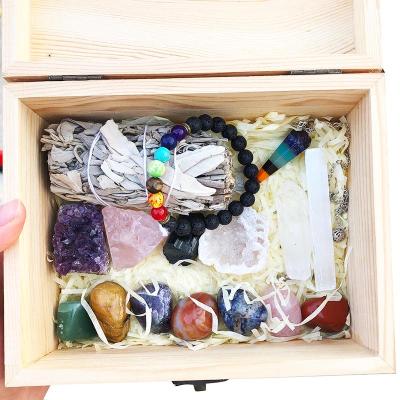 China China Wholesale Bulk Natural Crystal Therapy Stone Wooden Box Set Fengshui Charm 7 Chakra Stones Kit For Meditation For Yoga Healing for sale