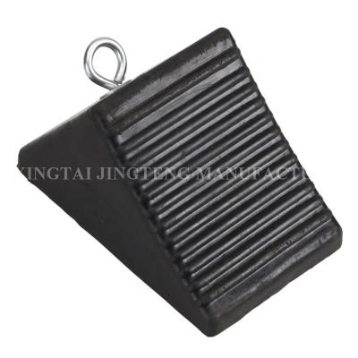 China Durable Durable Triangle Shape Black Rubber Wheel Chock For Car for sale