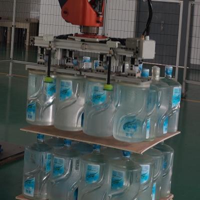 China Food palletizer robot palletizing gripper for 20 garbage drums palletize for sale